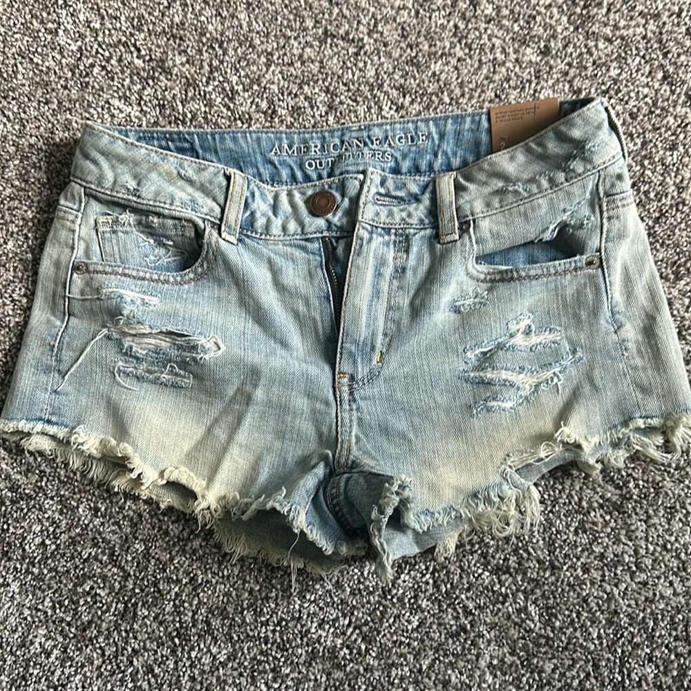 American eagle shorts. New with tag.